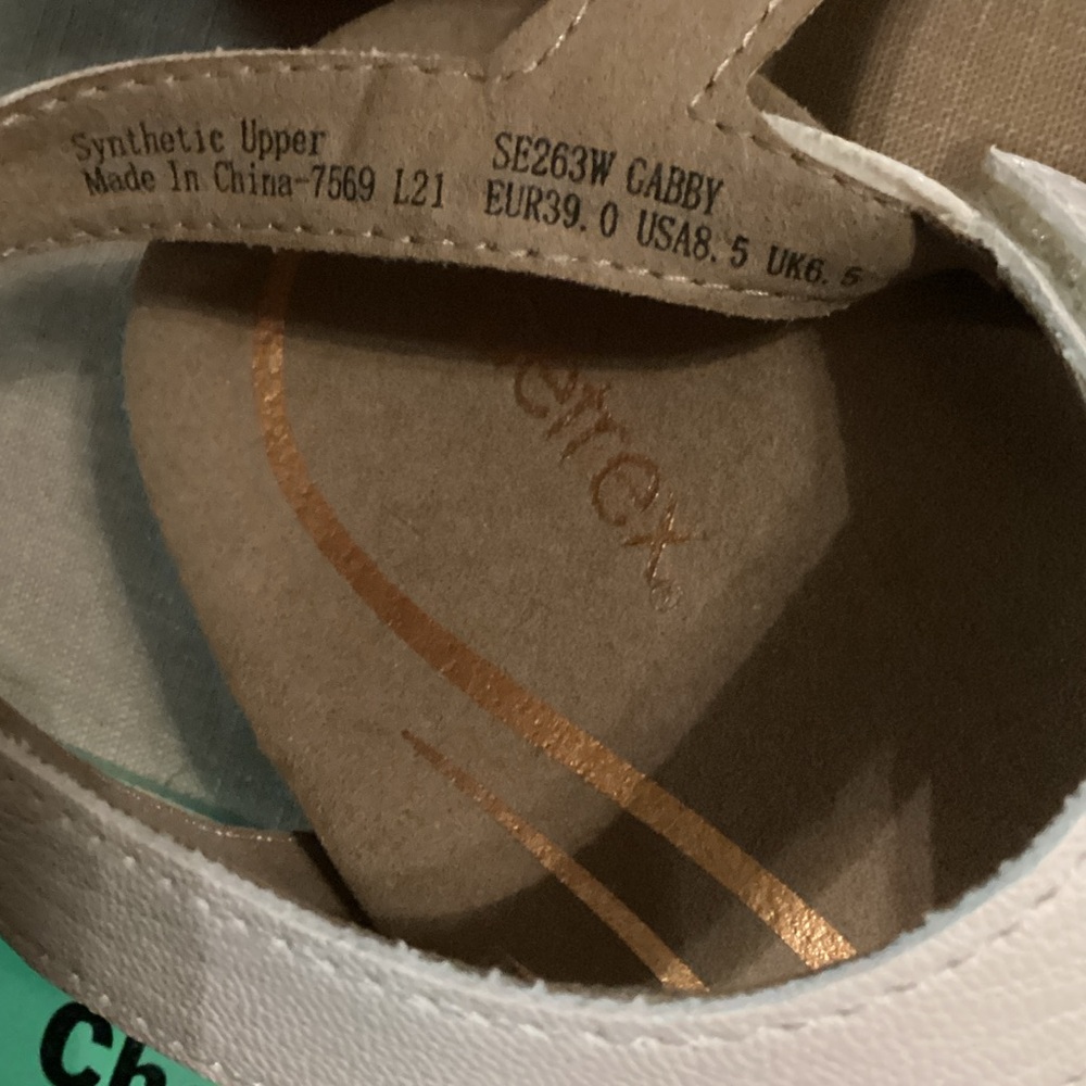 EUC Aetrex White and Tan Sandals - Picture 6 of 6